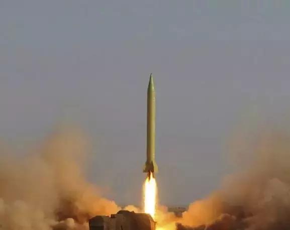 伊朗发射导弹美国什么反应,伊朗导弹袭击以后美国态度