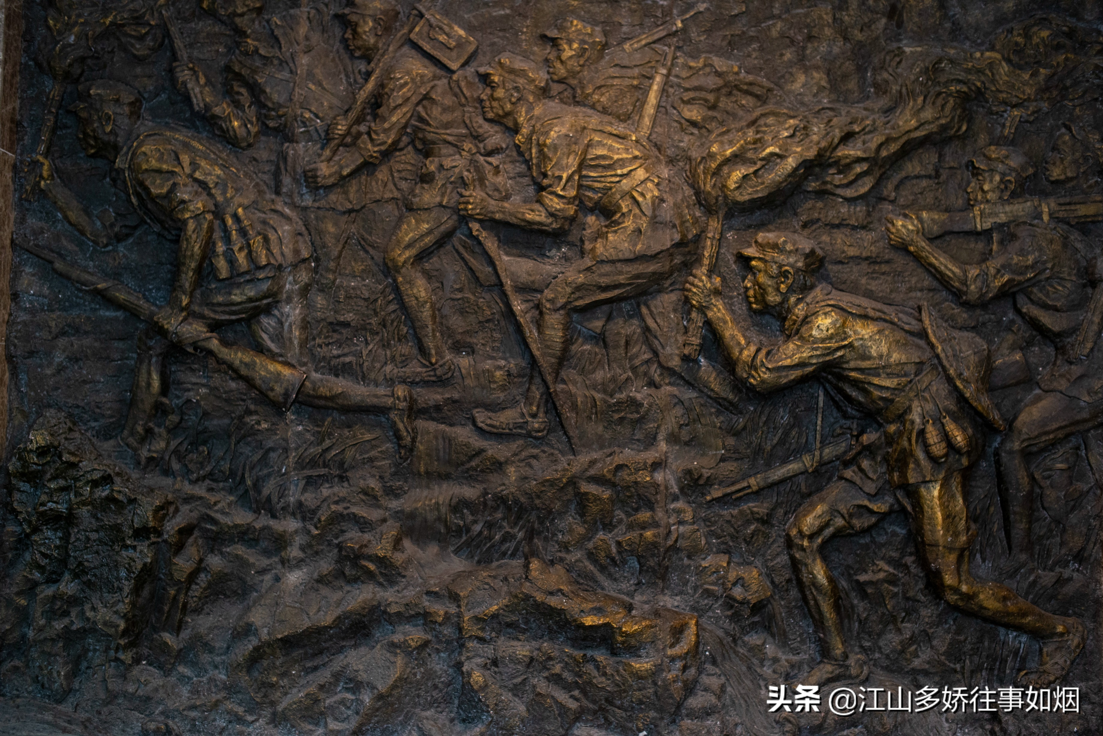 飞夺泸定桥是哪个军长指挥的,指挥红军夺取泸定桥的团长