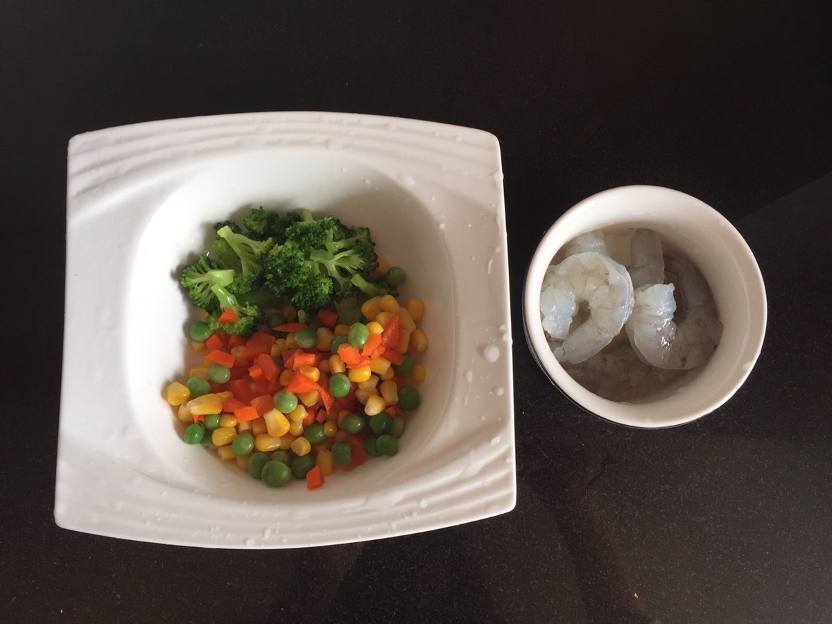 超市冷冻虾仁什锦玉米的家常做法,清淡鲜美又营养的清炒虾仁