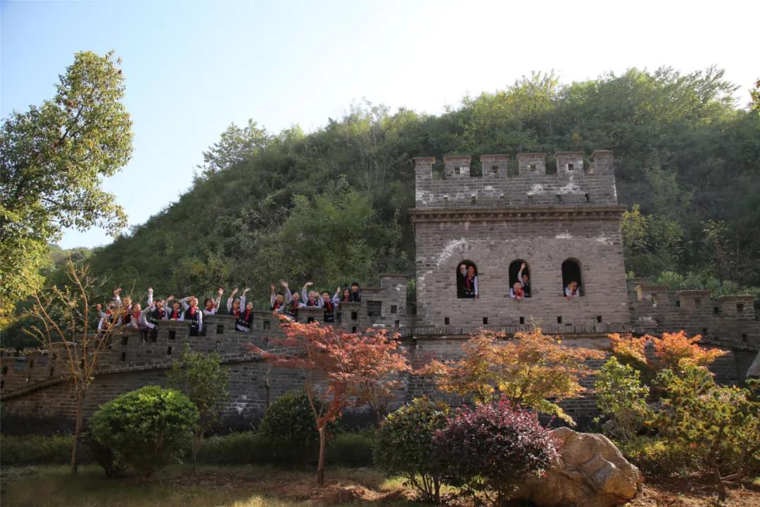 金陵小学和南师附小哪个好一些,金陵小学仙林湖校区一学期学费