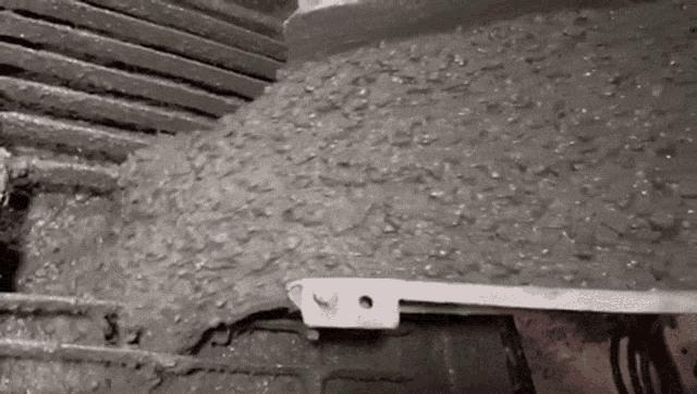 三峡大坝修完了还会发洪水吗,三峡大坝建了之后就不会淹吗