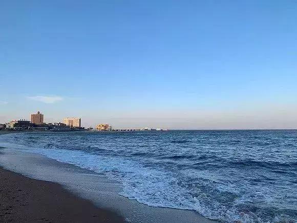 全球四分之一泳衣,全球四分之一泳装