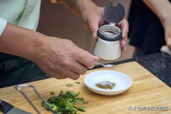 湖南椒盐虾仁最正宗的做法,空气炸锅做椒盐虾仁最好吃的做法