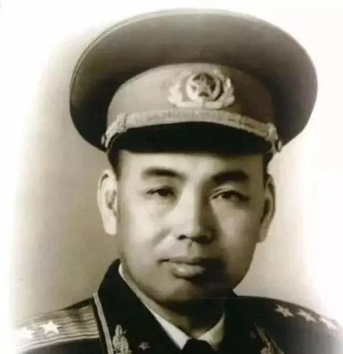 毛主席逝世揭秘：上将拿枪进入灵堂、外国政要悲伤、世界都在哀痛