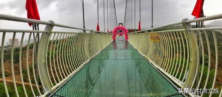 兰州第一玻璃桥,甘肃省玻璃桥栈道