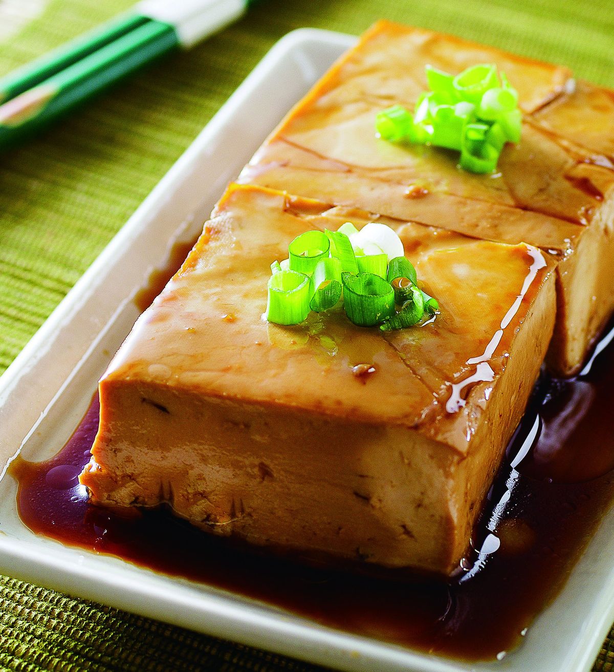 卤水点豆腐根据什么原理,为什么卤水点豆腐点出来是浑的