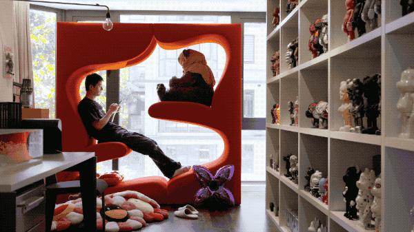 他在西湖边买200㎡豪宅，4年不住人，堆满的玩具总价超房子