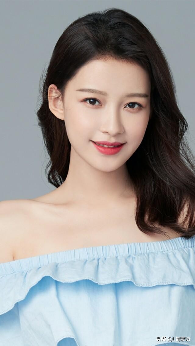 多想抱抱你mp3龙翼,歌曲我多想抱抱你