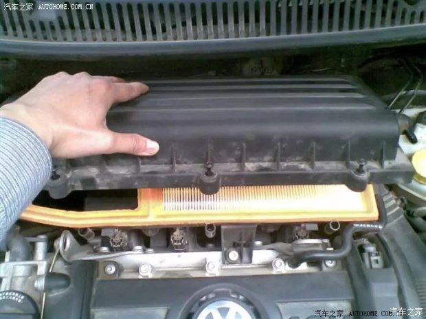 开车抽烟有烟味怎么办,开车抽烟怎么才能不掉灰