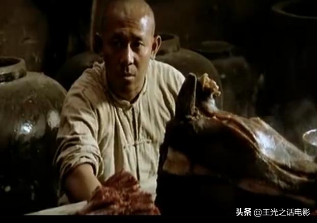 张艺谋拍摄的红高粱是几几年,1987年红高粱张艺谋与巩俐合影