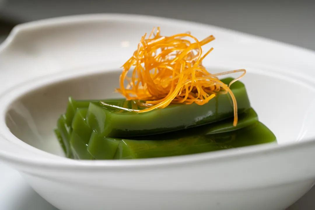 树叶也能做出来的凉粉果冻,用树叶做凉粉竟成了名小吃