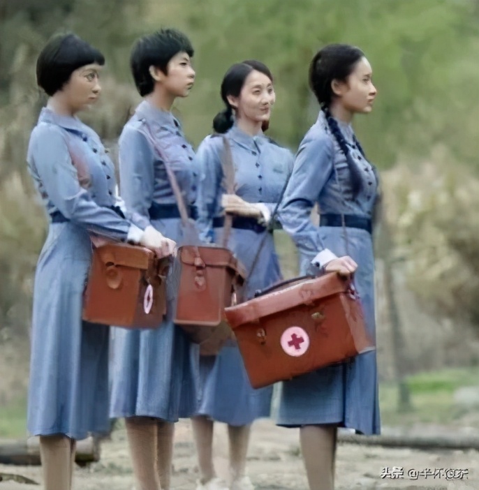 「说谍」战火青春，新四军少女电台力挽狂澜，真女兵绝不搔首弄姿