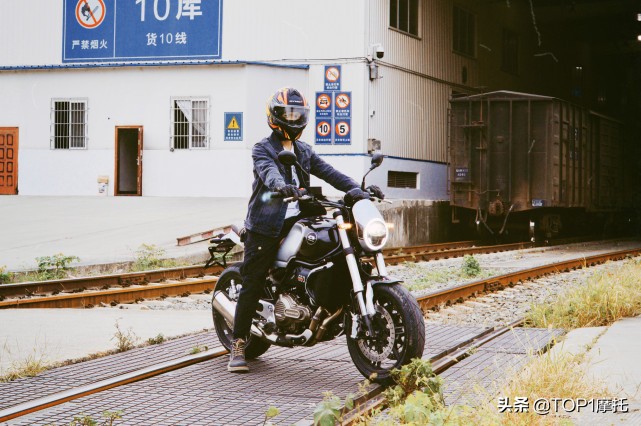 qjmotor逸550性能测评,qjmotor逸550复古摩托评测