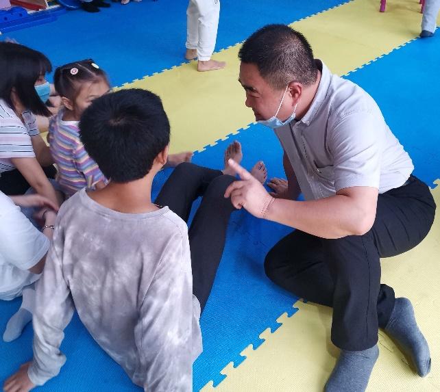 关爱智障群体服务中心,化州智障儿童康复中心在哪