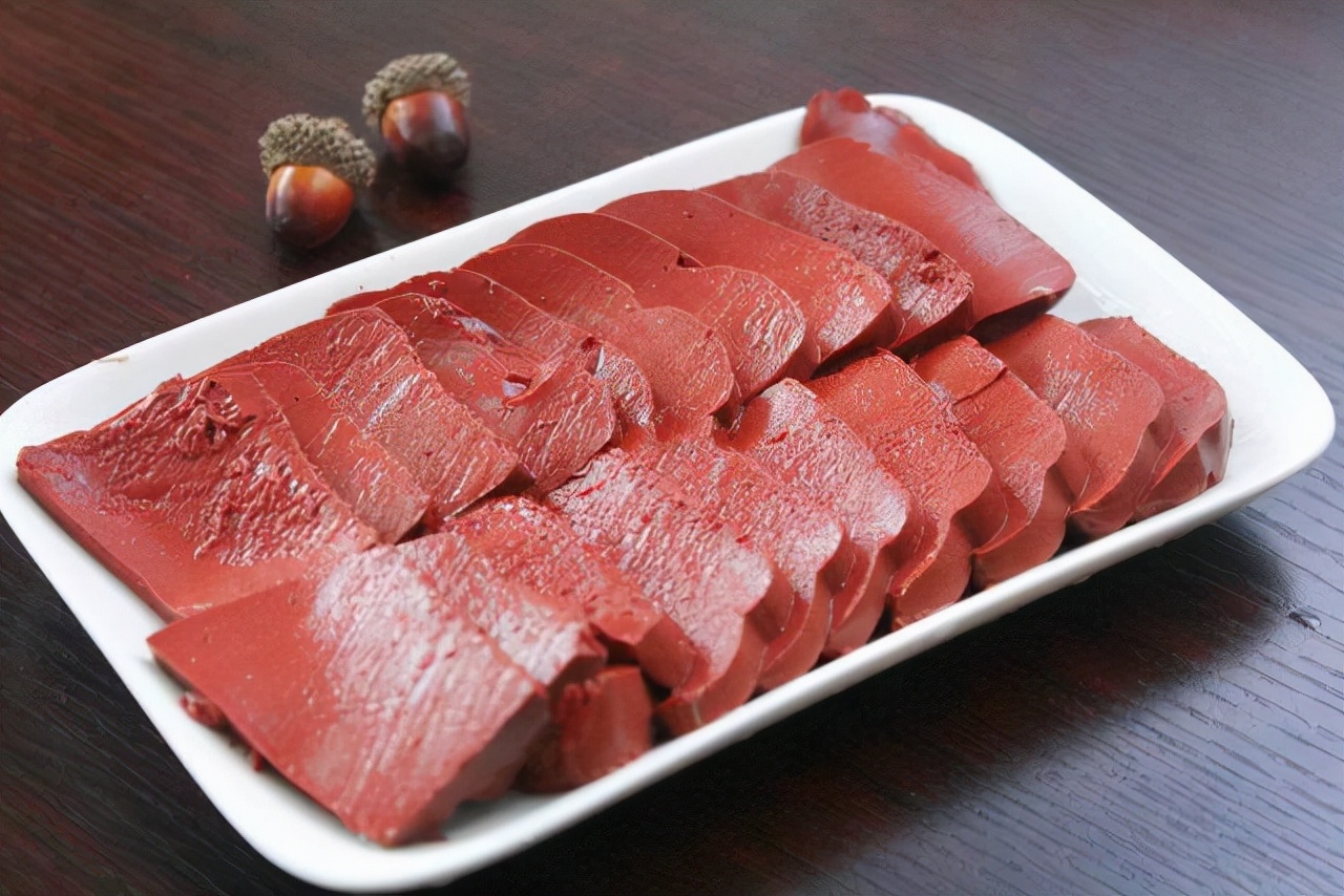 猪血吃多了拉黑便是什么原因,吃猪血为什么会拉黑