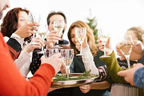 英语自我介绍万能模板，简单实用，拿走不谢