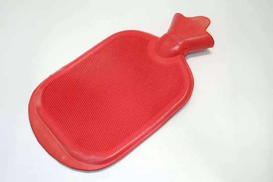 哈哈哈！没想到中国人看不上眼的土味“神货”，老外竟然都抢疯了