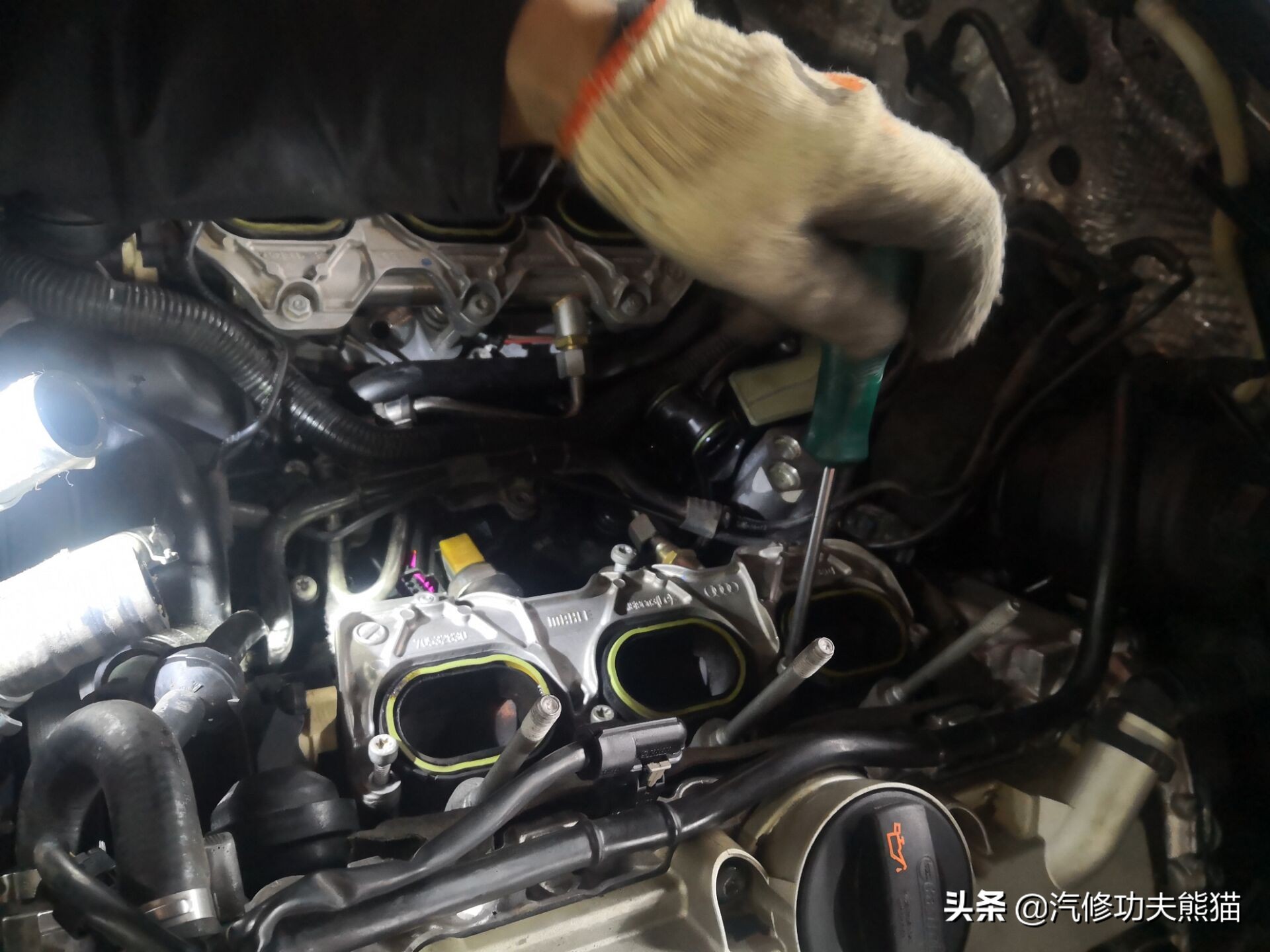 大众途锐急加速发动机故障灯点亮,大众新款途锐车子烧机油