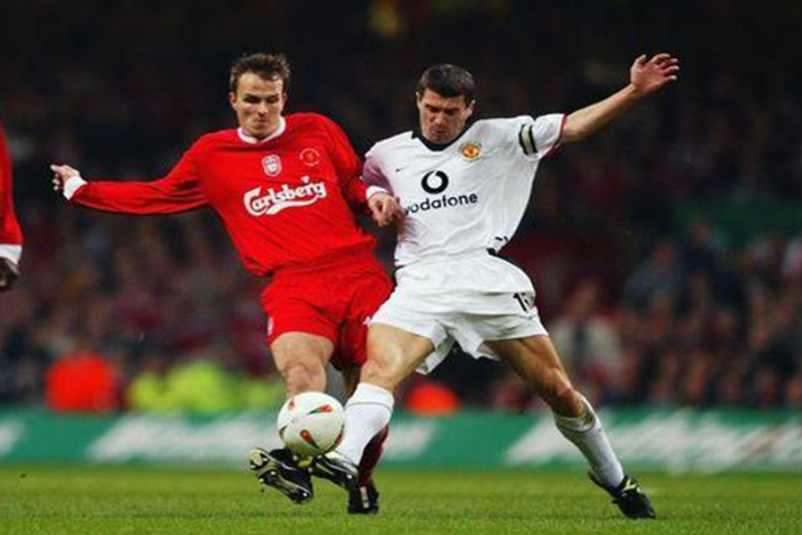 适合打防守反击的足球阵容,足球比赛漂亮的防守反击