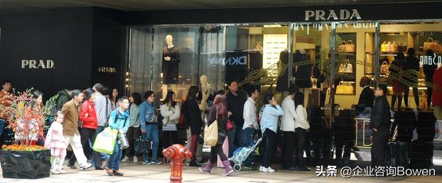 店铺怎么拉拢新顾客和老顾客,怎样套路老顾客吸引新顾客