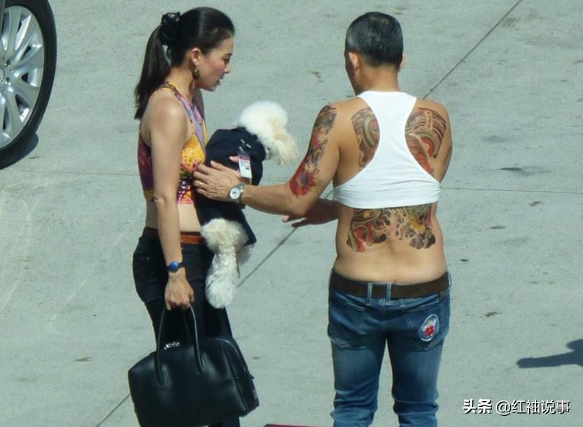 提帮功缺席泰王70岁生日,69岁泰王终于回心转意