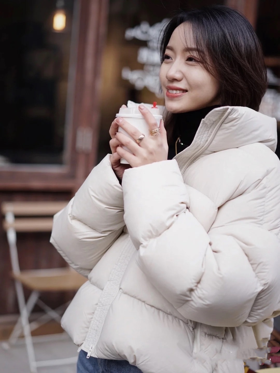 羽绒服洗完毛一坨,羽绒服洗完后一坨一坨的怎么恢复