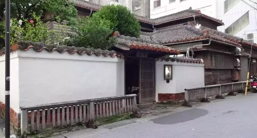 恋恋冲绳丨有一种海水的蓝，叫做“果冻蓝”