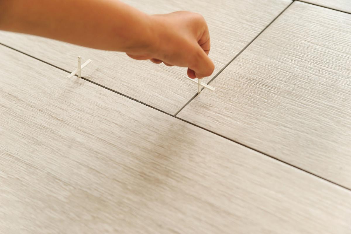 勾缝和美缝的区别是什么呢,勾缝和美缝哪个更实用一些