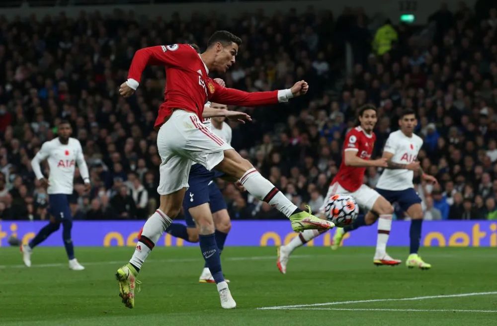 曼城6比3曼联c罗,曼联3-2胜亚特兰大c罗任意球