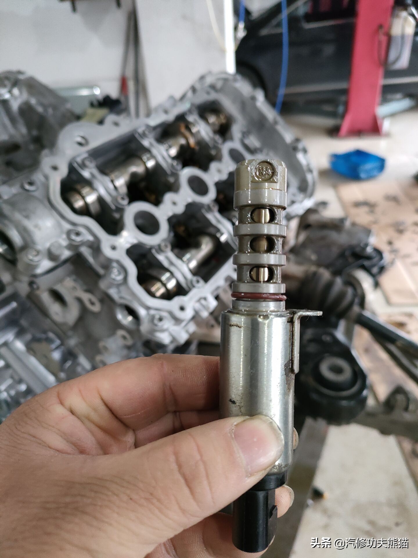 08款奥迪a6l手动挡2.0t烧机油么,09款奥迪a6l2.4烧机油怎么解决