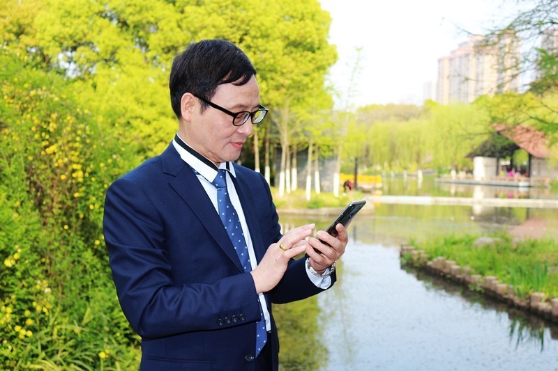 如何穿出儒雅随和富有学识的气质,穿出优雅品质感