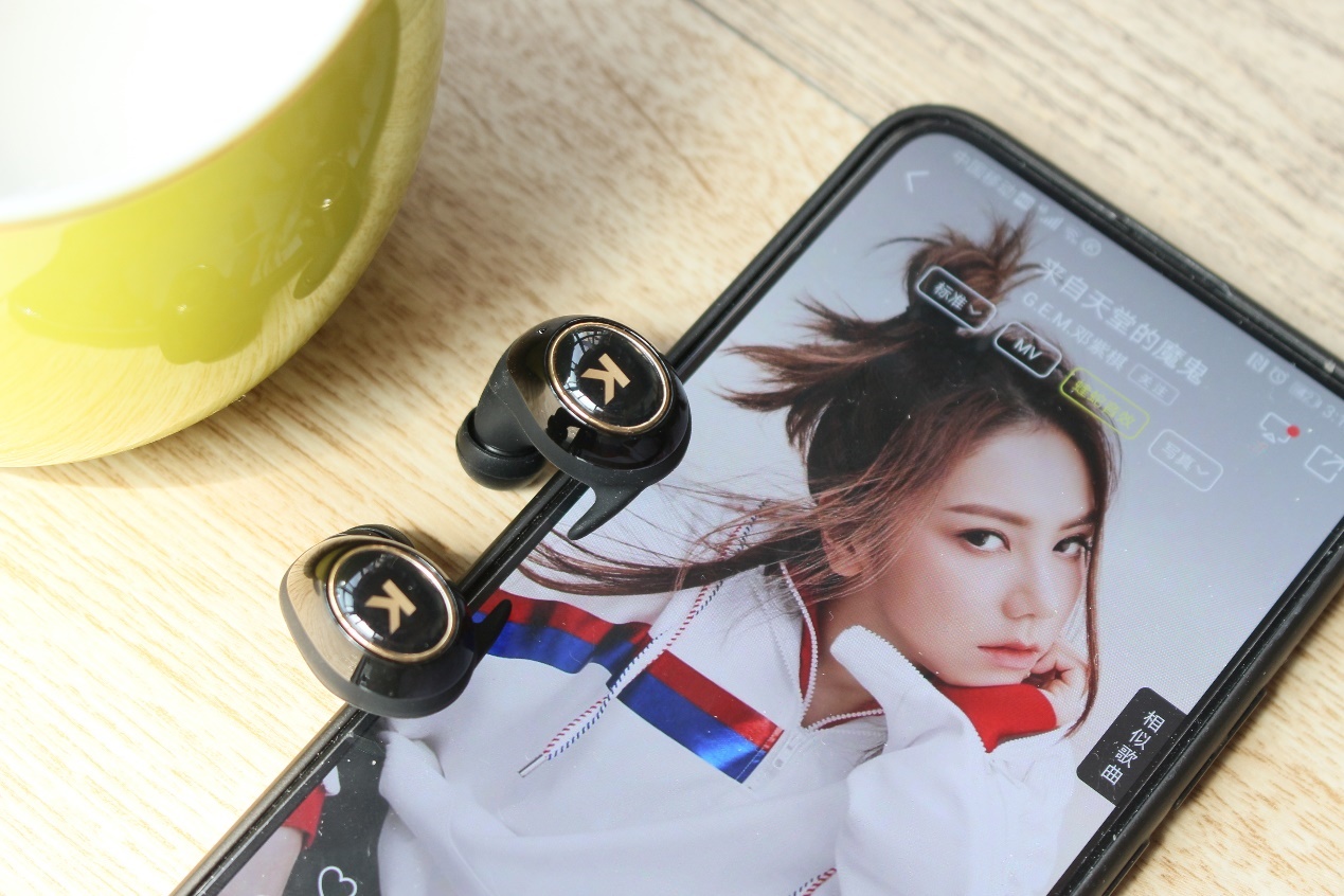 酷狗X5和苹果耳机对比,音质好无线耳机测评