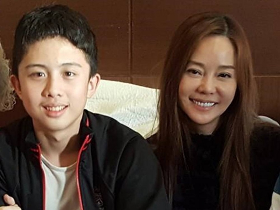 恋儿情结的母亲该怎么办,孩子对母亲过度依恋怎么办