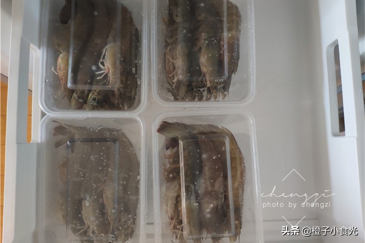 大虾怎样存放可以留的时间长一些,大虾可以直接用保鲜袋装着保存吗