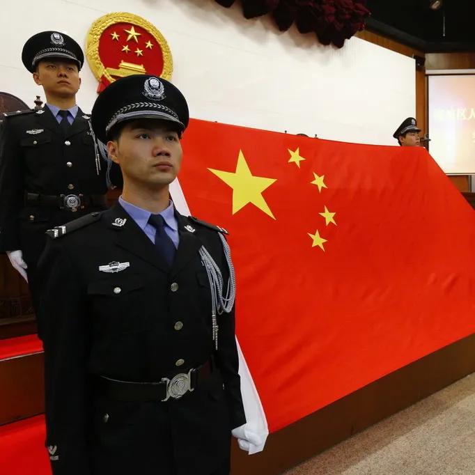 八一建军节致敬子弟兵,八一建军节向同志致敬