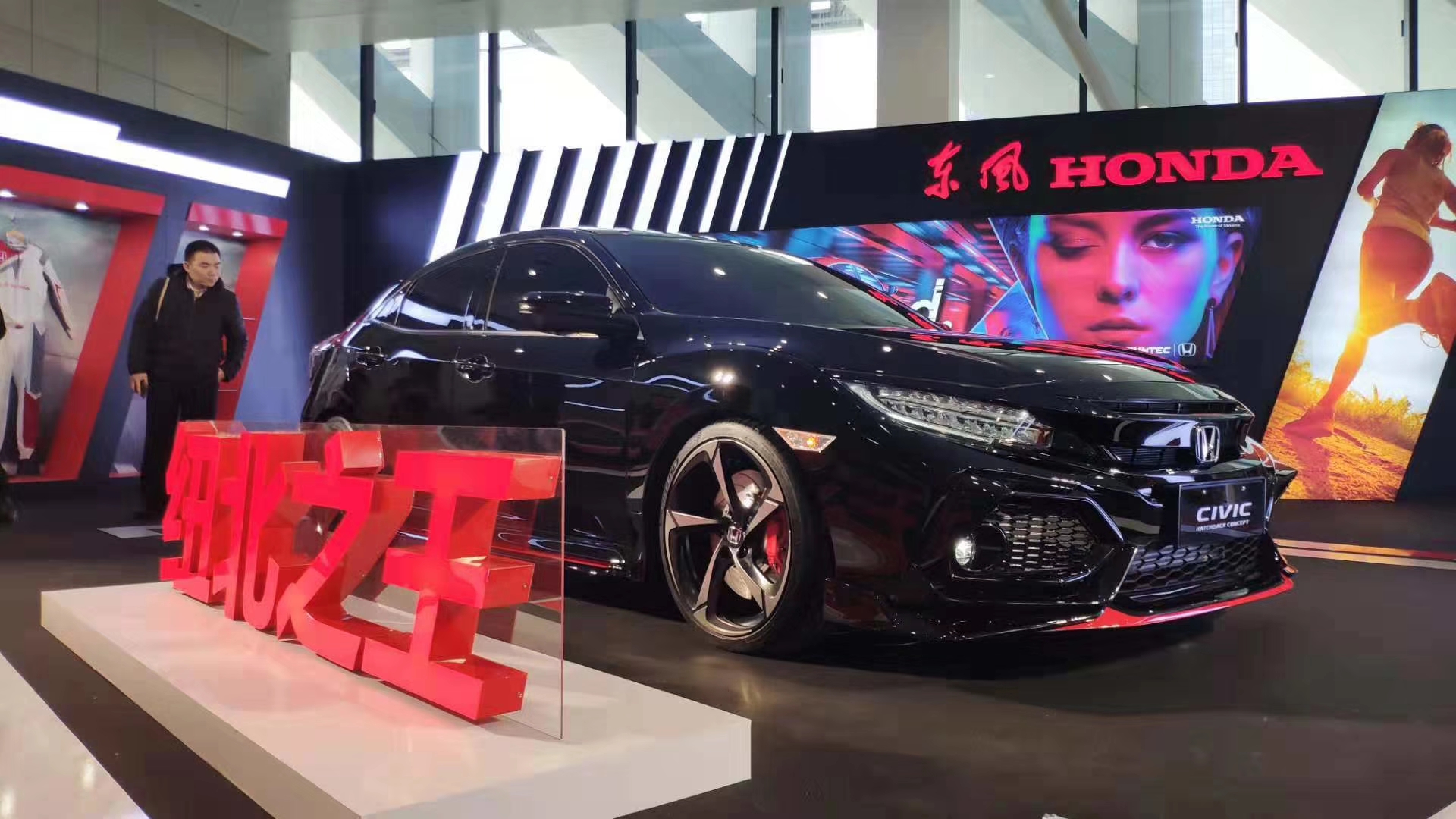 十代思域两厢版帅气视频,十代思域两厢版哪个颜色好看