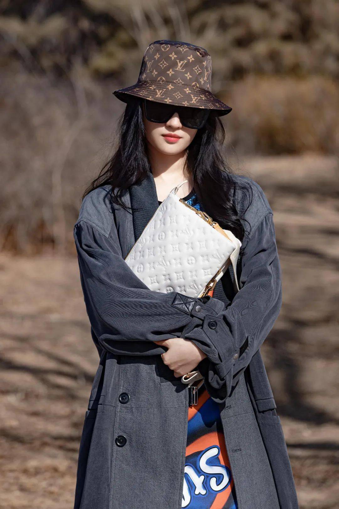 LV新手袋一出,女明星们集体撞包