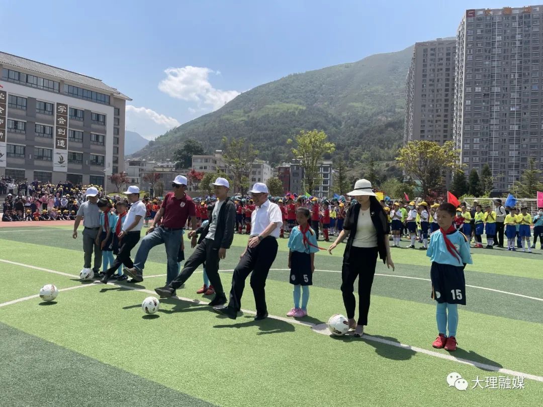 2020大理州鹤阳杯啦啦操足球联赛,大理市月辉杯