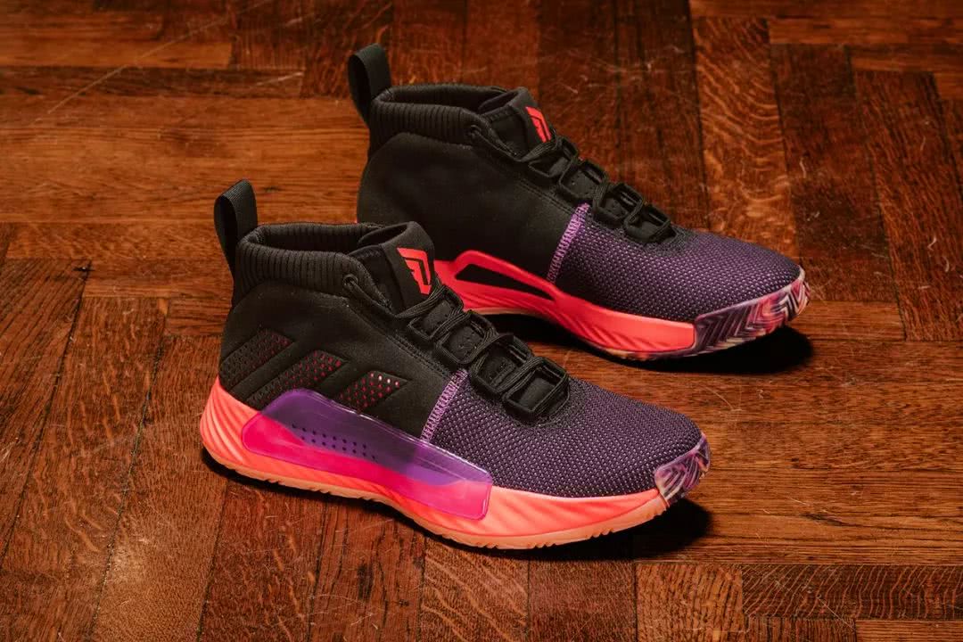 UNDERCOVER携手Converse打造全新鞋款