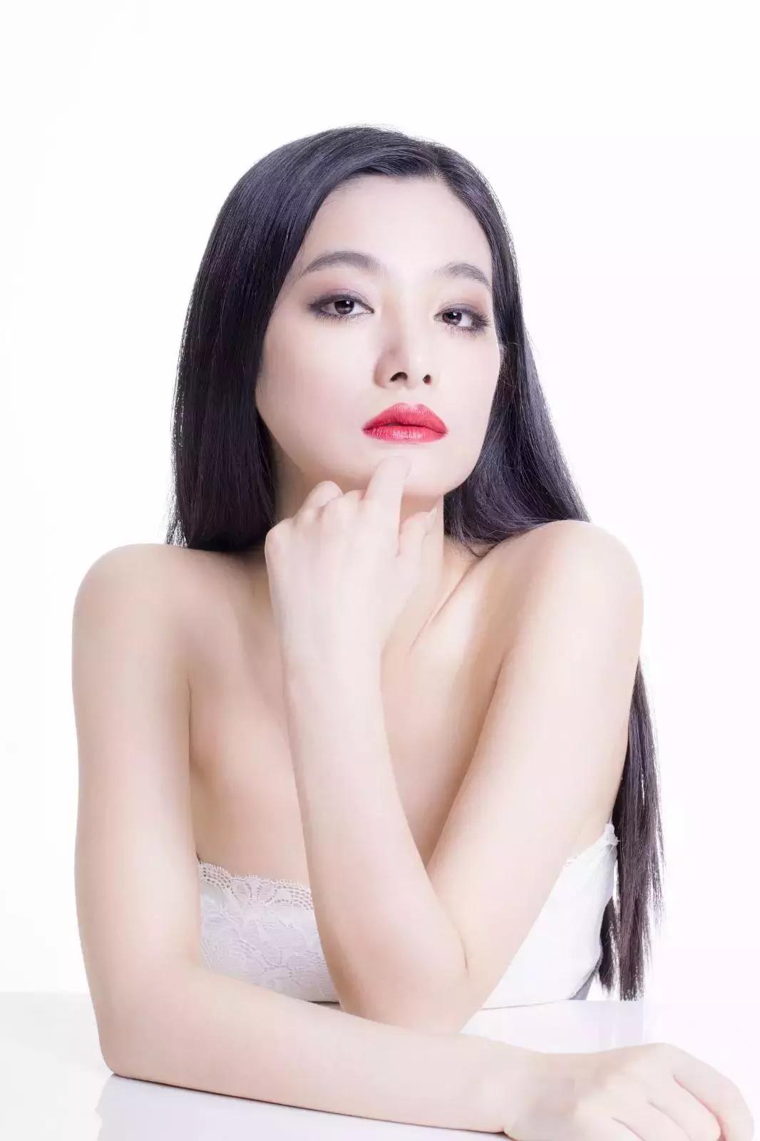 脸上起皮怎么化妆,脸上起皮干燥化妆不服帖怎么办