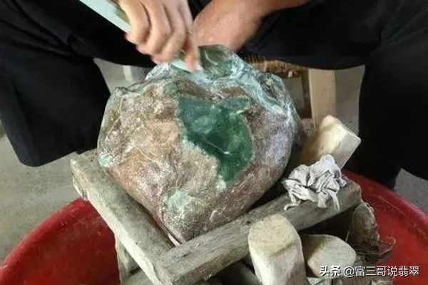 翡翠赌石赌的是什么,翡翠赌石有投资价值吗