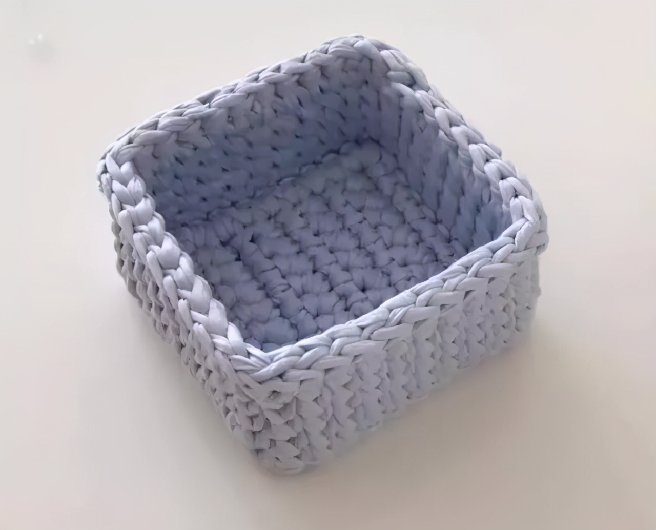 收纳盒子用布条线钩怎么钩视频,用三种毛线钩的收纳物