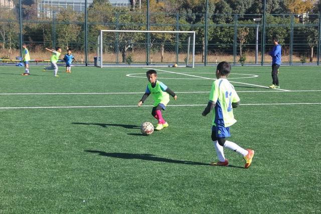 如何激发儿童对足球训练的兴趣,5-6岁孩子足球零基础训练