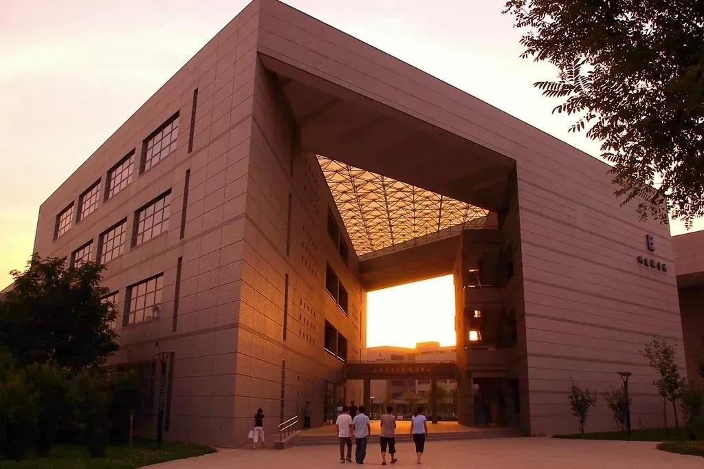 西安最豪华的大学图书馆,最豪华食堂大学