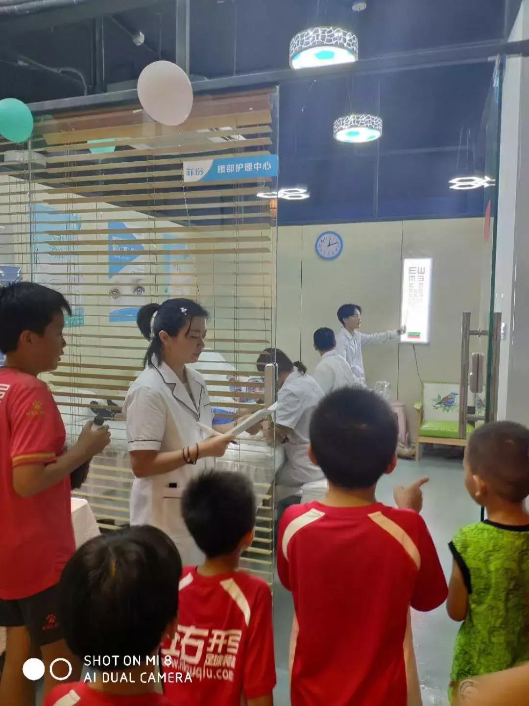 熬夜看球的感受和体验,熬夜看球的朋友们