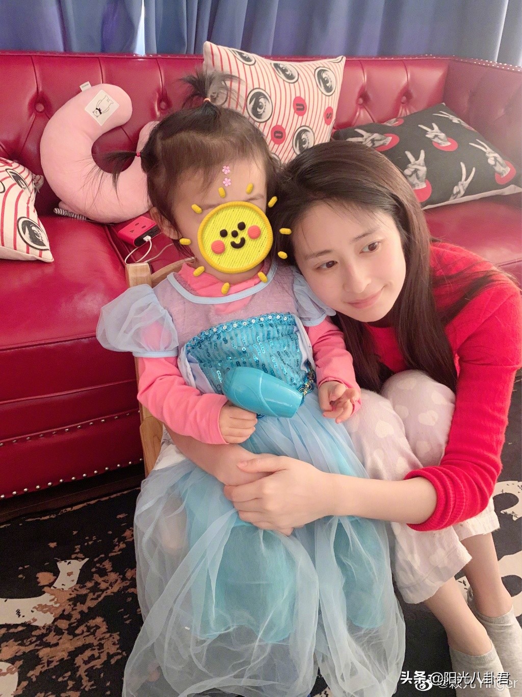 颖儿晒娃,颖儿小月亮正面照