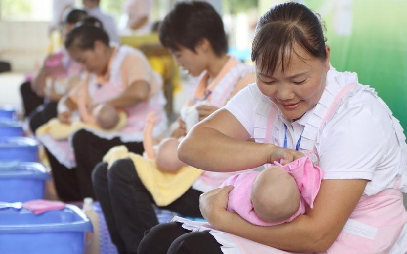 月嫂该怎么选比较好,选月嫂还是选婆婆