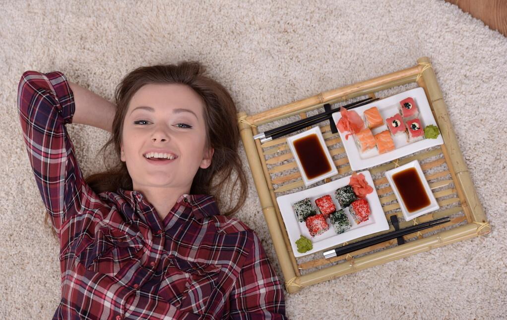 孕妇多吃鸡鱼肉补什么,鱼肉吃得过多对宝宝伤害大吗