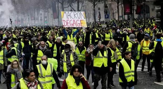 加拿大也有黄马甲*行游**？先来了解法国黄马甲背后的真相！