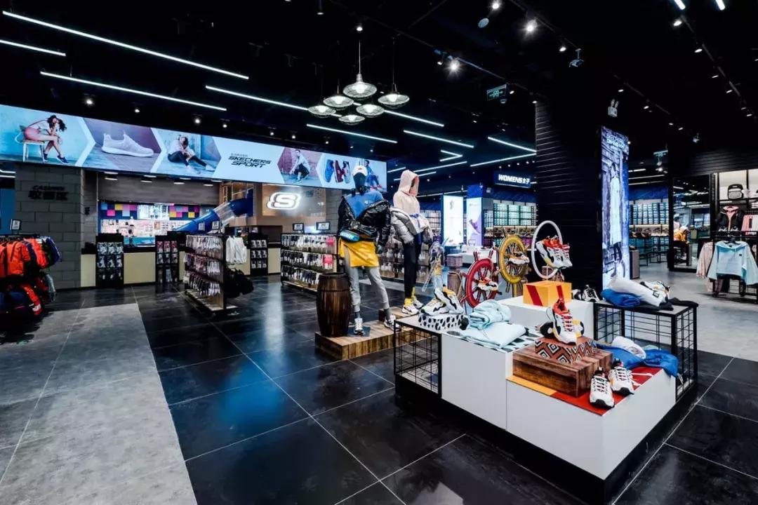 斯凯奇与阿迪达斯竞争,斯凯奇和阿迪耐克哪个更好